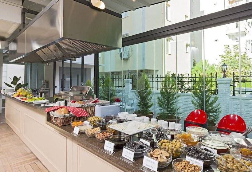 The Room Hotel & Apartments