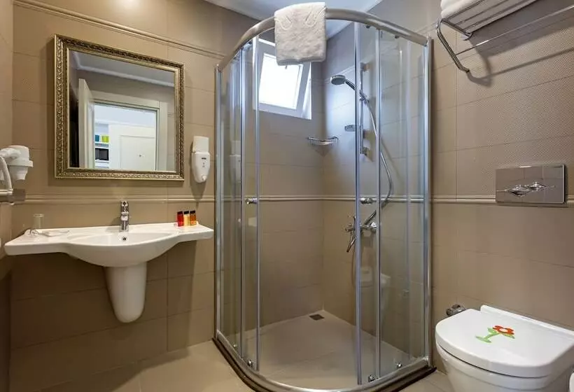 The Room Hotel & Apartments