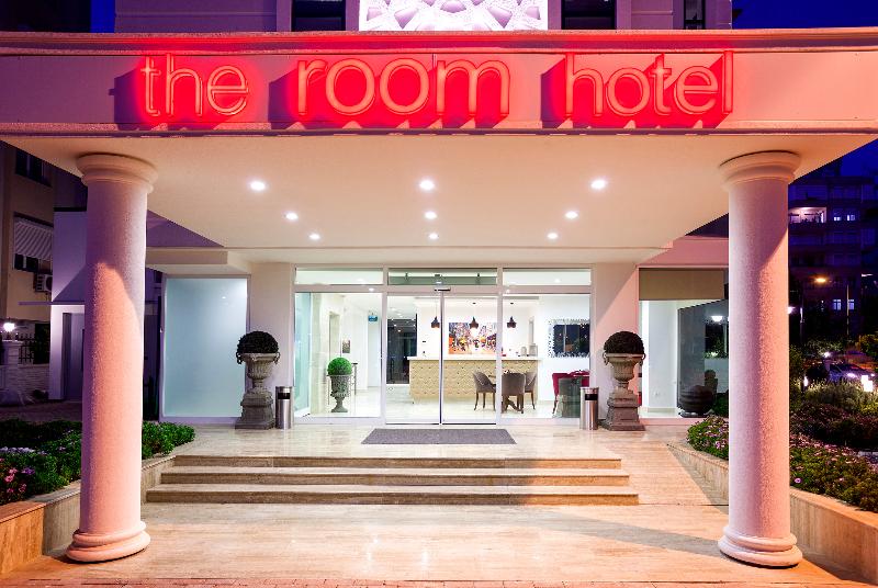 The Room Hotel & Apartments