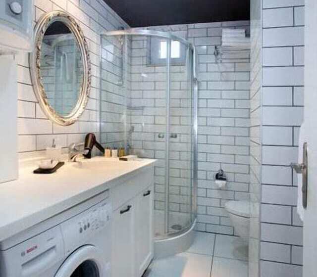 The Room Hotel & Apartments