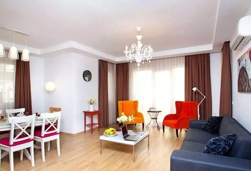 The Room Hotel & Apartments