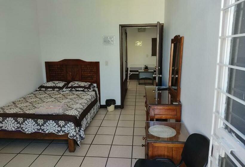 Hotel Hostal Herencia