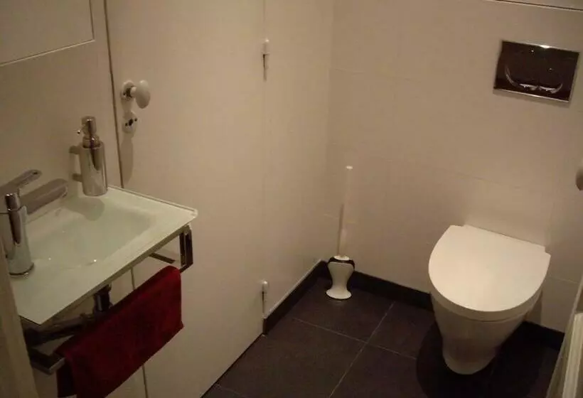 ベッドアンドブレックファースト Chambre De Flore
