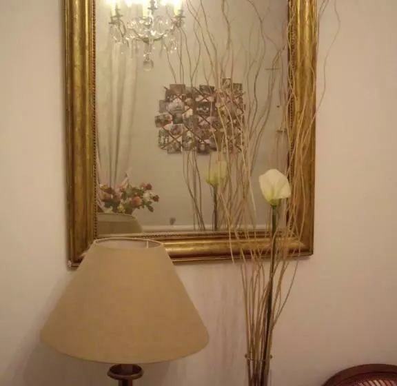 ベッドアンドブレックファースト Chambre De Flore