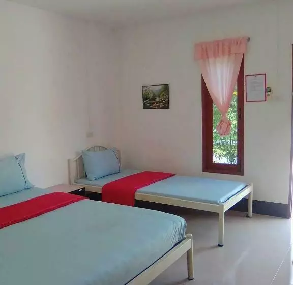 پانسیون Thanathorn Guesthouse