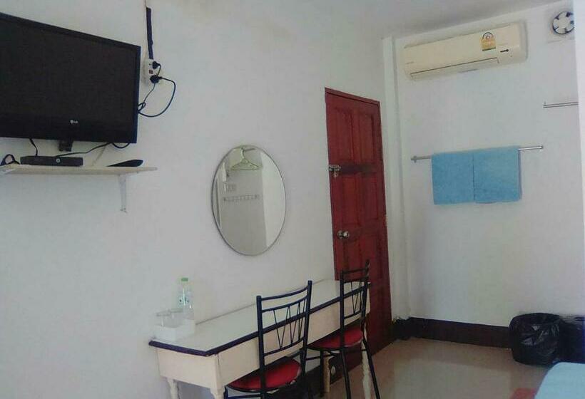 Pensió Thanathorn Guesthouse