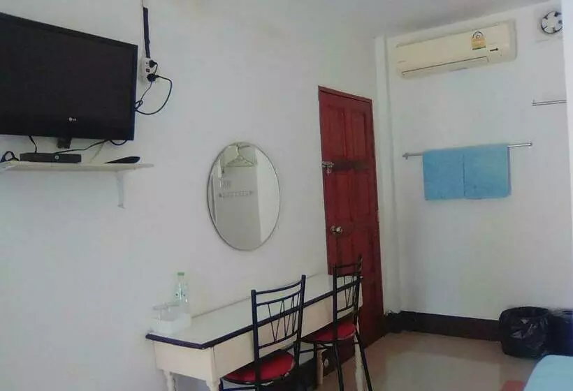 پانسیون Thanathorn Guesthouse