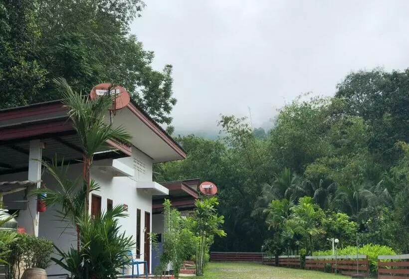 پانسیون Thanathorn Guesthouse