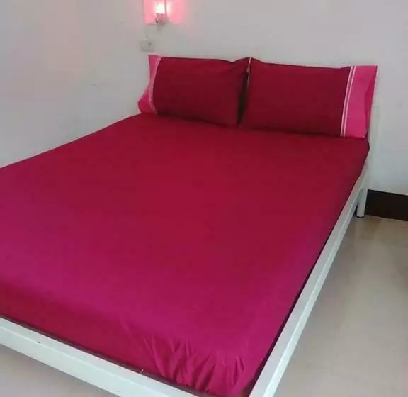 پانسیون Thanathorn Guesthouse