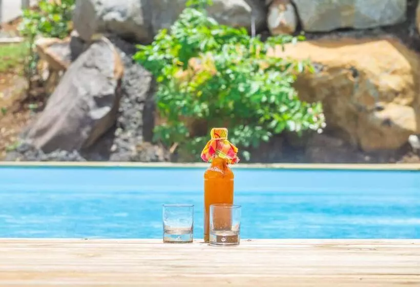 پانسیون Amour Deshaies