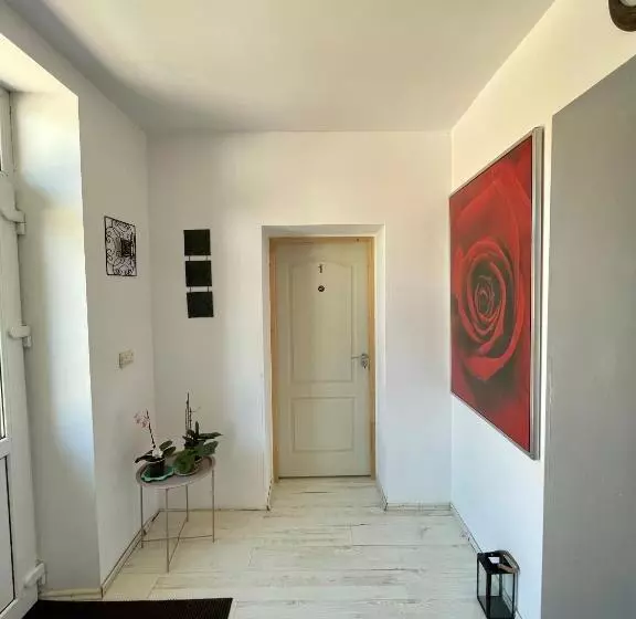 پانسیون Casa Trandafirilor