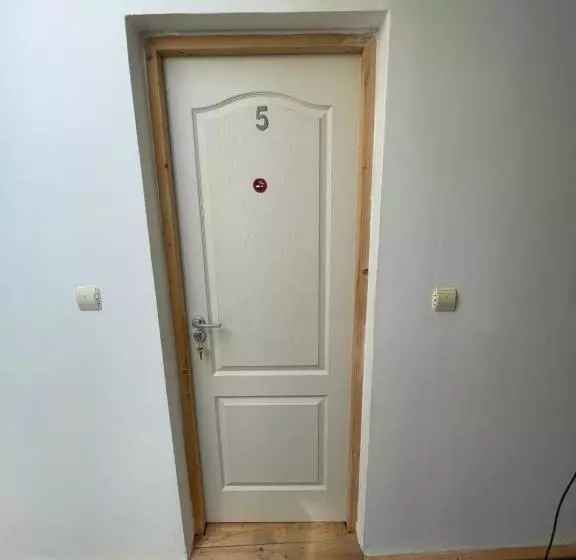 پانسیون Casa Trandafirilor