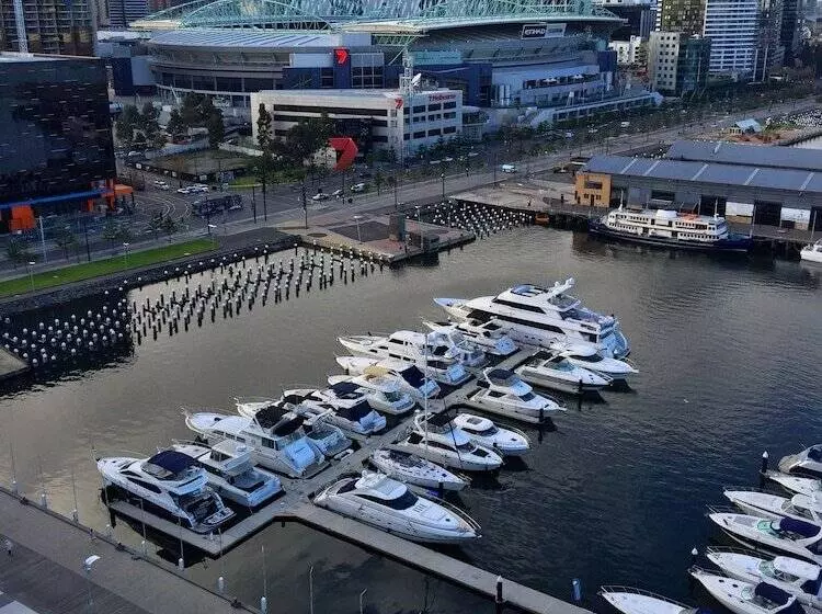 Apartments Melbourne Domain New Quay Docklands