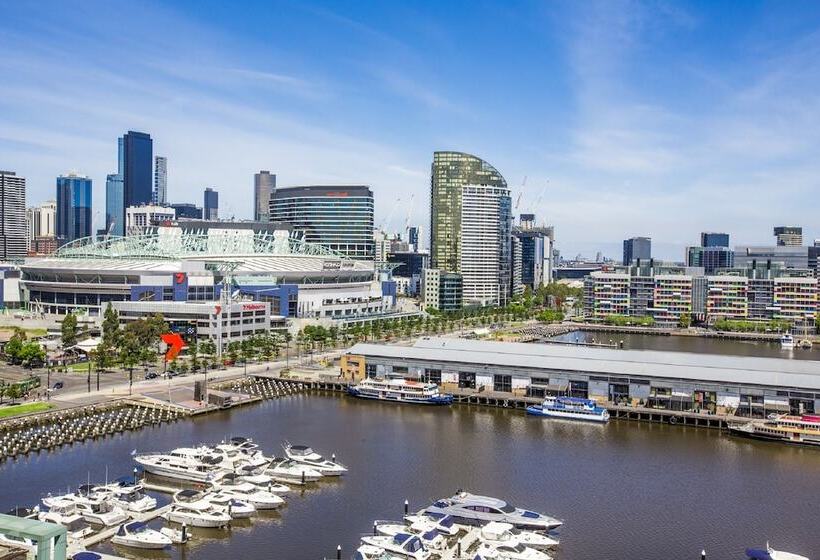 Apartments Melbourne Domain   New Quay Docklands