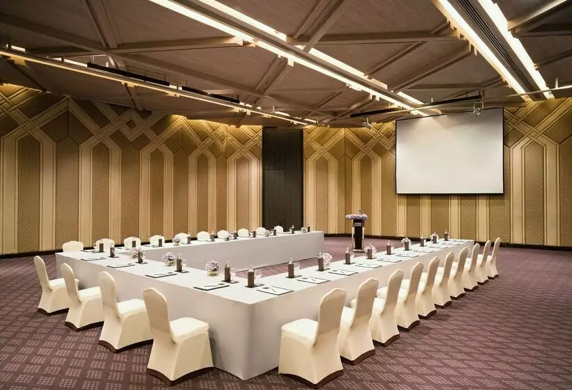 Avani Khon Kaen Hotel & Convention Centre