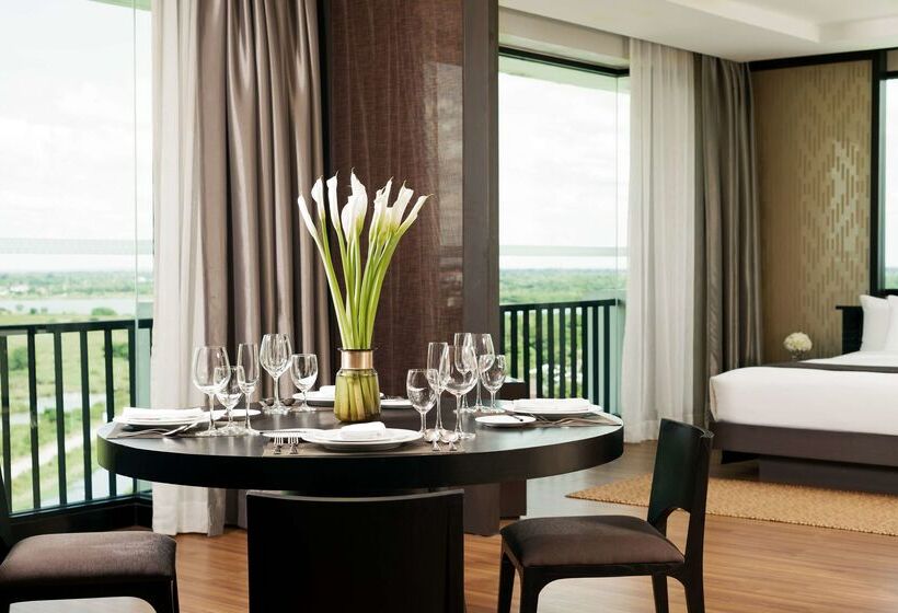 Avani Khon Kaen Hotel & Convention Centre