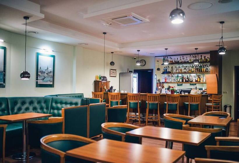 בית מלון כפרי Admirał