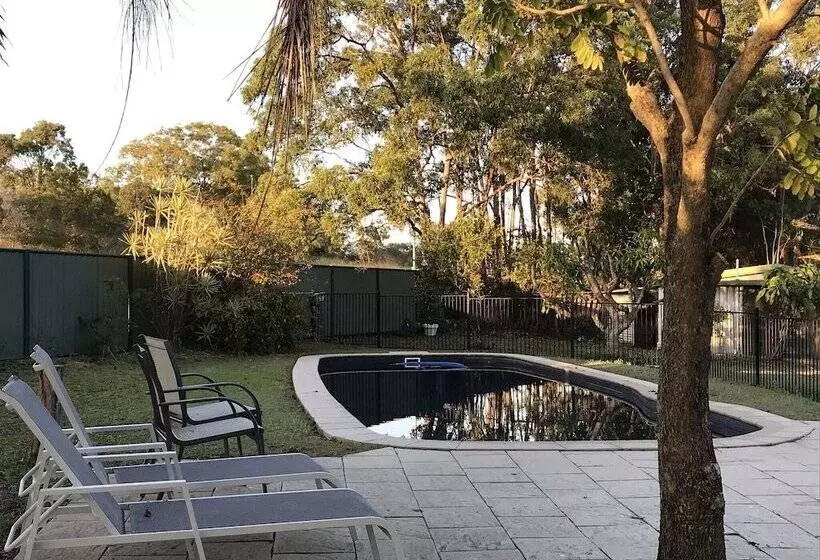 בית מלון כפרי Emeraldene Inn & Eco-lodge