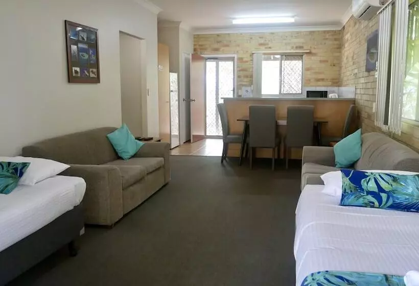 בית מלון כפרי Emeraldene Inn & Eco-lodge