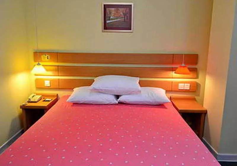 בית מלון כפרי Home Inn Xiamen Wenyuan Road Wenzao