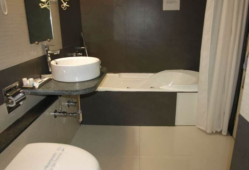 هتل Kapila Business