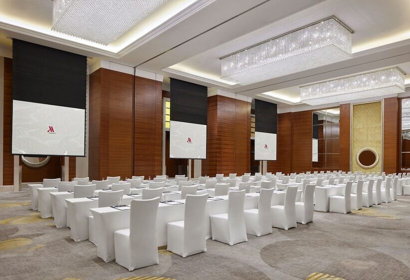 호텔 Shanghai Marriott Marquis City Centre