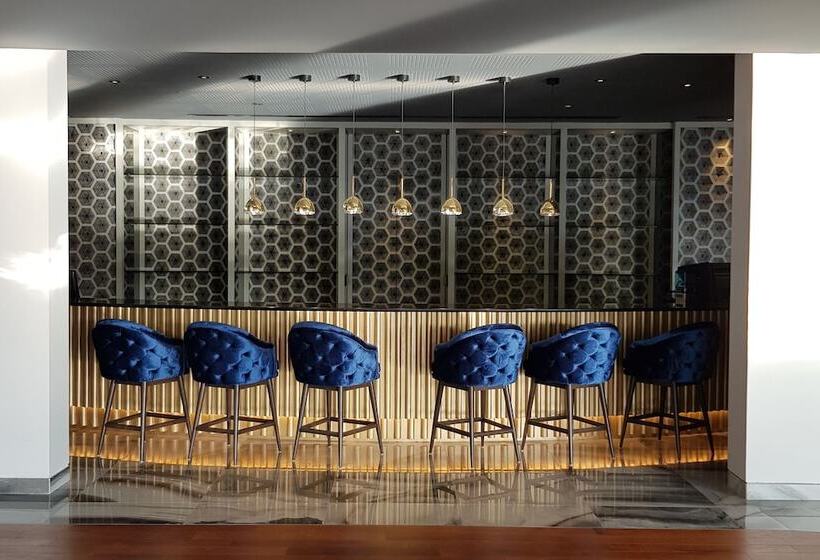 هتل The Edge Bali