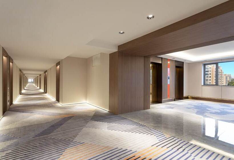 Otel Holiday Inn Express Shanghai Gumei, An Ihg