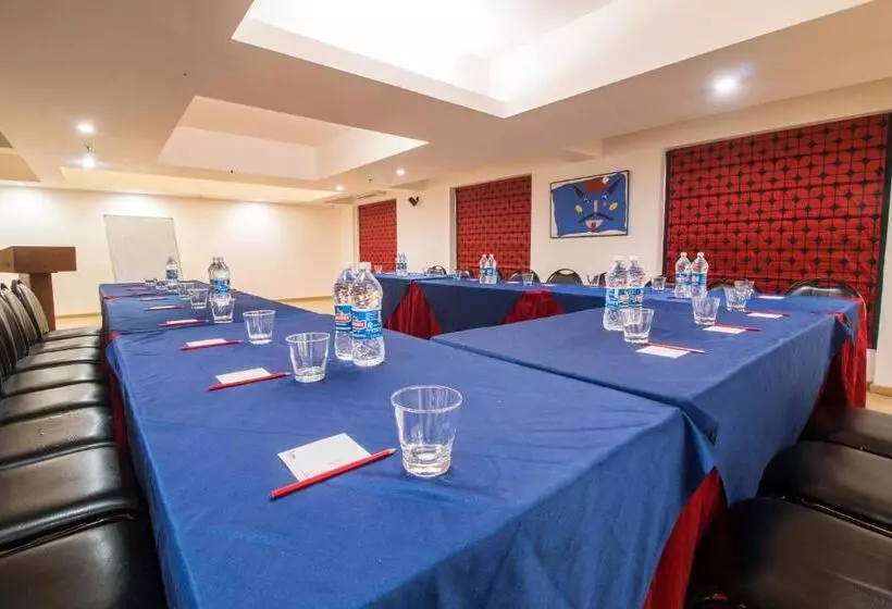 Red Fox By Lemon Tree Hotels, Jaipur