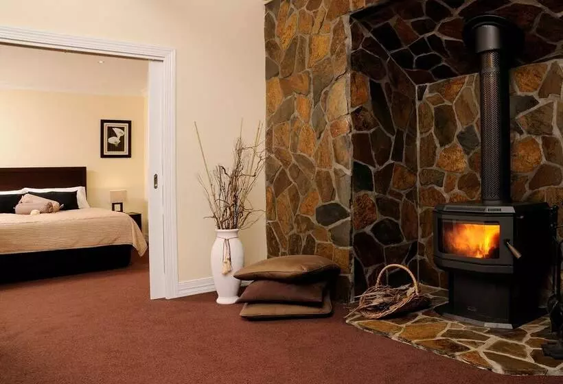 Waverley House Cottages