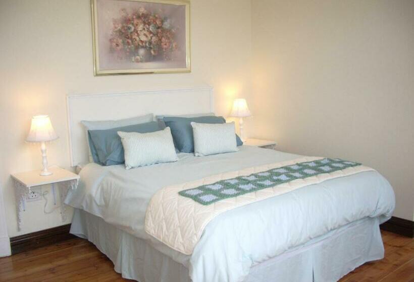 تختخواب و صبحانه Dee S Bnb