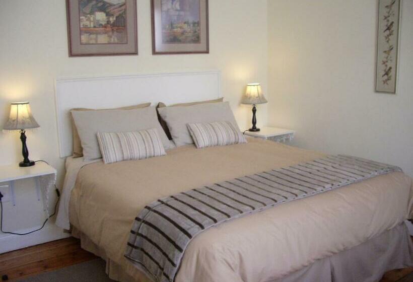 تختخواب و صبحانه Dee S Bnb