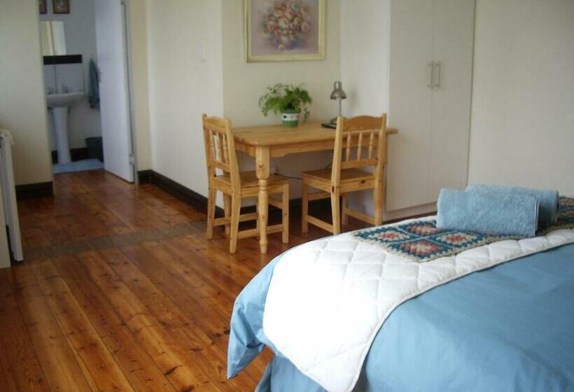 تختخواب و صبحانه Dee S Bnb