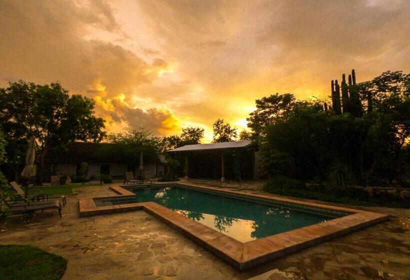 El Pedregal Hotel En La Naturaleza