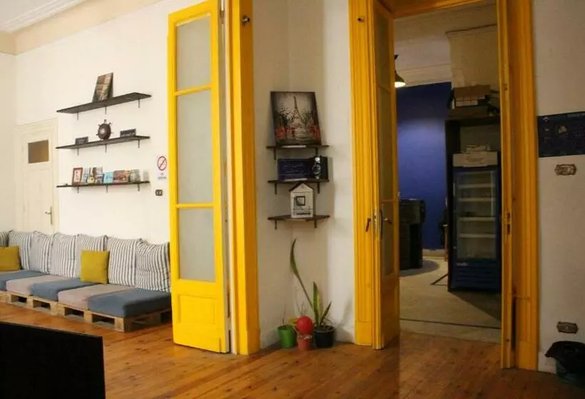 Ithaka Hostel