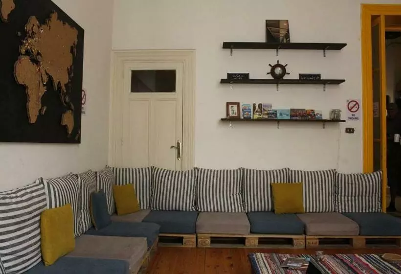 Ithaka Hostel