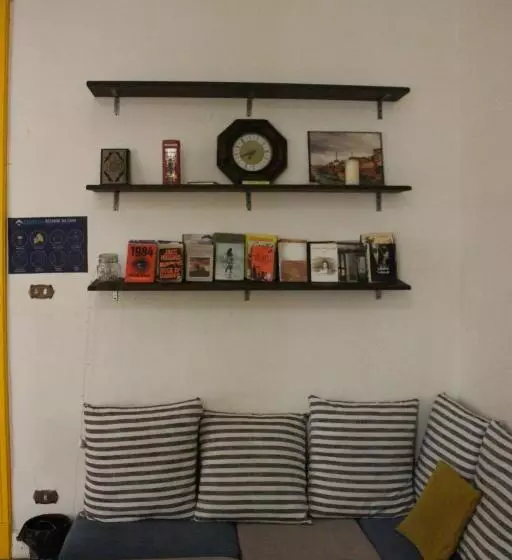 Ithaka Hostel