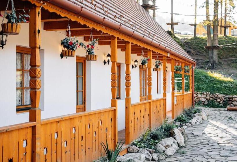 پانسیون Lolo Park Resort