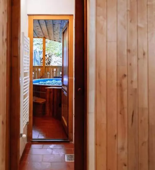 Majatalo Lolo Park Resort