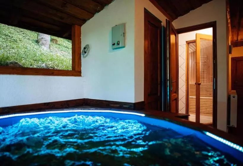 Majatalo Lolo Park Resort