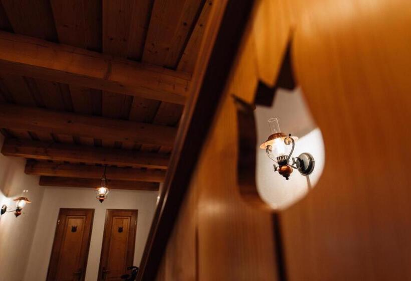 پانسیون Lolo Park Resort