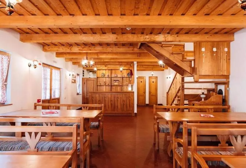 Majatalo Lolo Park Resort