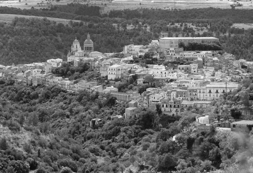 پانسیون Tocco Barocco   Locazioni Brevi