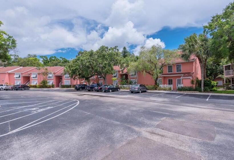 Spacious Coastal Haven 3bd Condo