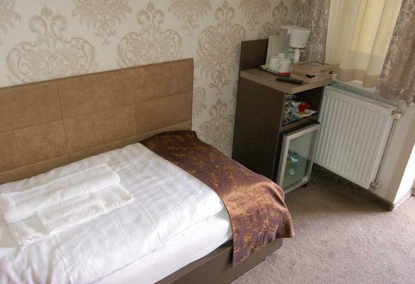 住宿加早餐  Control Motel