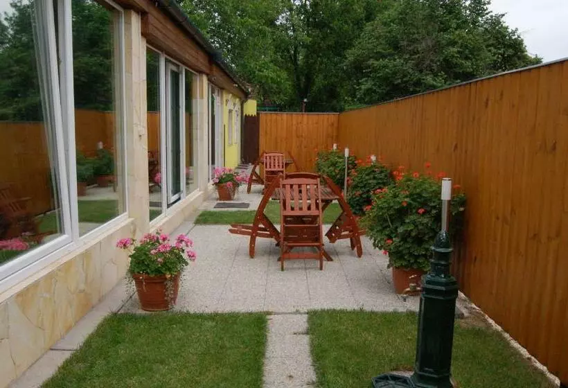 Aamiaismajoitus (B&B) Control Motel