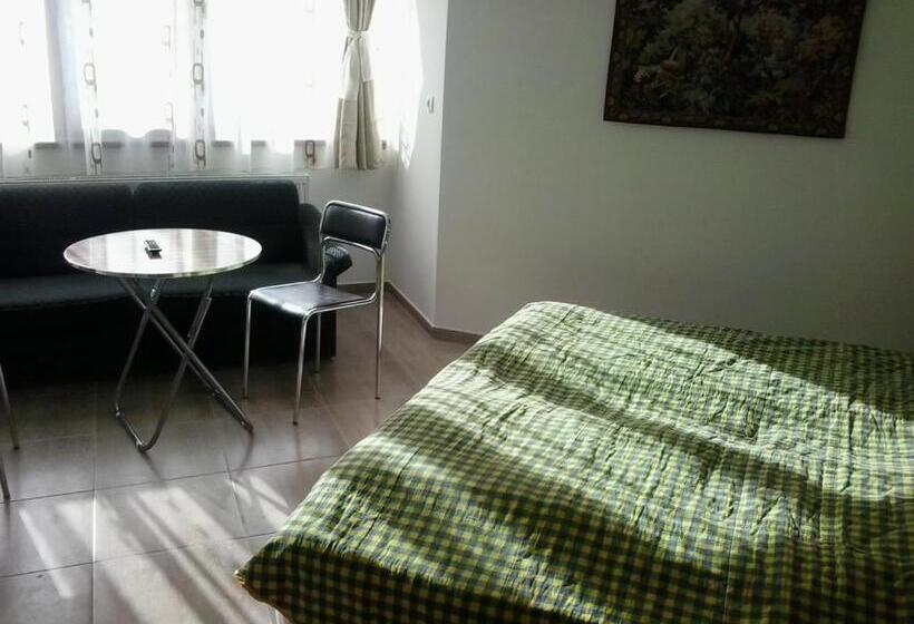 ペンション Iceberg