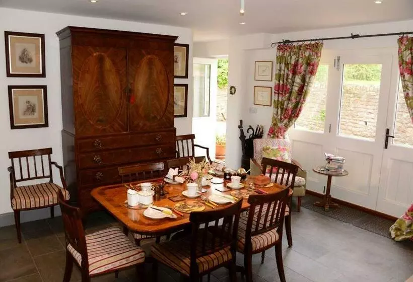 Aamiaismajoitus (B&B) Middle Farm Cottage