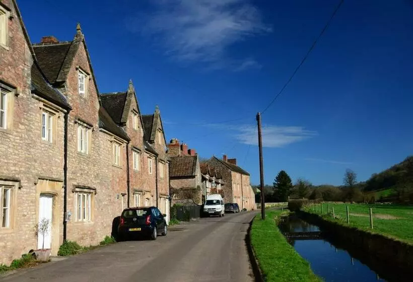 Aamiaismajoitus (B&B) Middle Farm Cottage