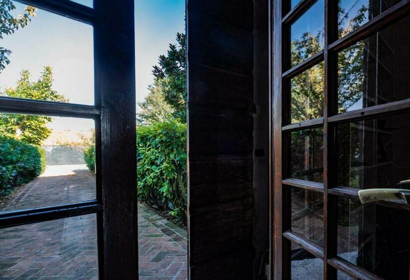 مبيت وإفطار La Celeste Galeria